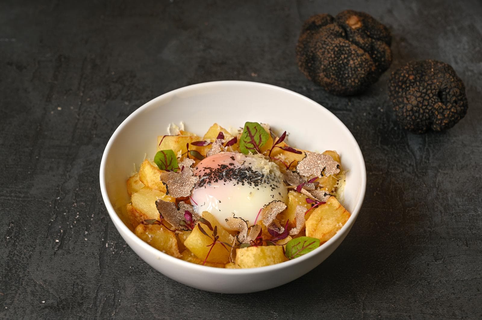 Pommes de Terre Dorées à l'Œuf, Fromage des Açores et Truffe